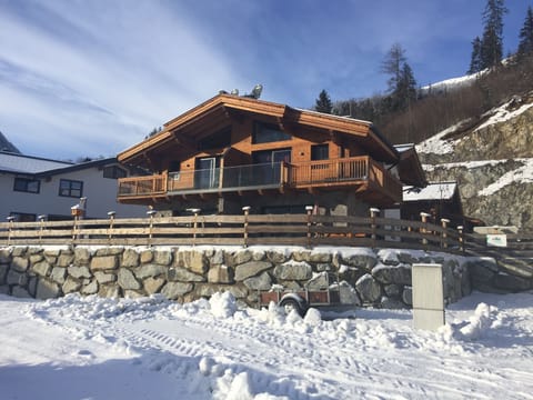 Holiday Home Exterior [winter]