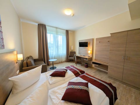 Comfort Double Room | Desk, laptop workspace, soundproofing, free WiFi