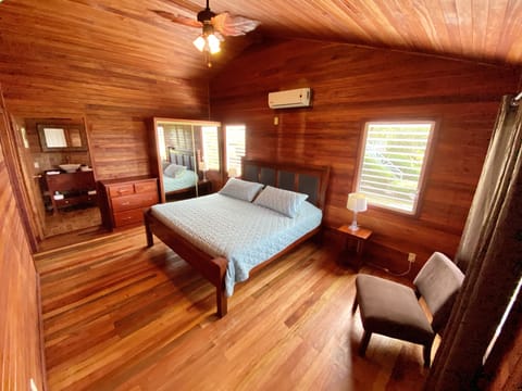 Standard Room, 1 King Bed | Premium bedding, blackout drapes, bed sheets