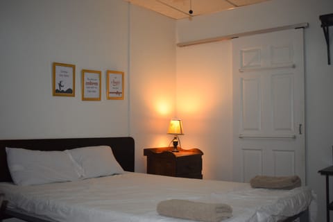 Deluxe Room | In-room safe, blackout drapes, free WiFi, bed sheets