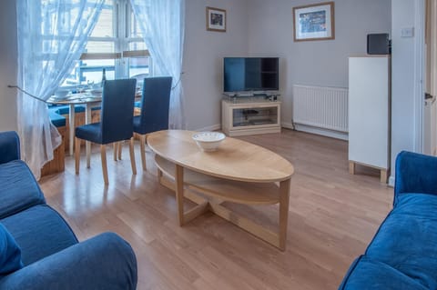 Starfish Apartment - 2 Bedroom Apartment - Tenby (4477)
