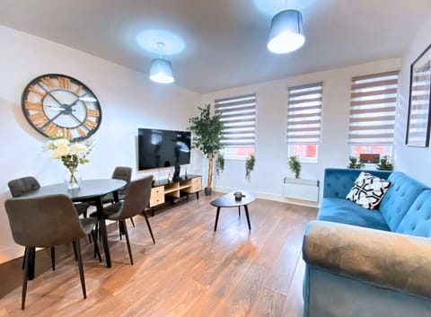 Comfort Apartment, Ensuite (Flat1-104 Tib Street) | Lounge