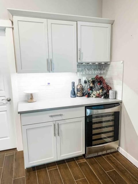 Dedicated wine/beverage bar off the kitchen 