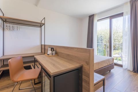 Room, 1 Bedroom, Balcony, Garden View | 1 bedroom