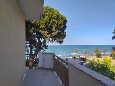 Room, 1 Bedroom, Accessible, Smoking | Beach | Beach nearby