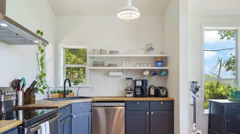 Fully equipped kitchen with all the essentials plush dishwasher