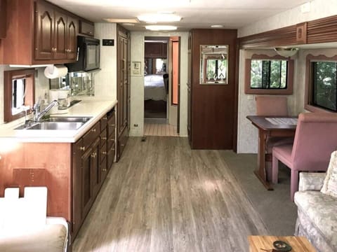 Kitchen and Dining Table (expandable)