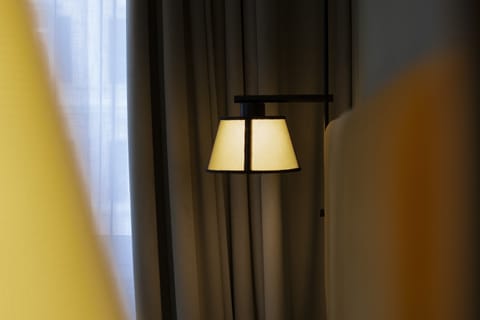 Classic Single Room | Minibar, in-room safe, desk, soundproofing