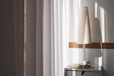 Comfy Room | Bathroom | Towels, soap, shampoo, toilet paper