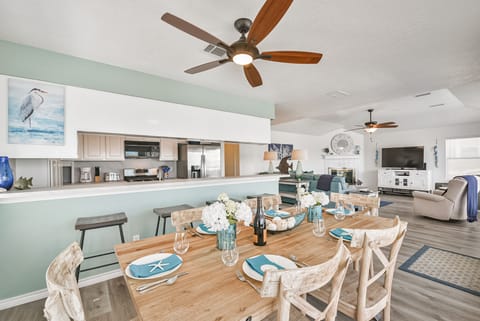 Open concept dining, living and kitchen so everyone is part of the conversation!