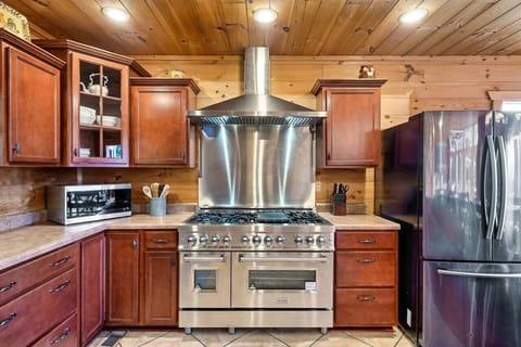 48" 8-burner range with double ovens.