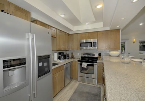 Over stocked kitchen with all you need