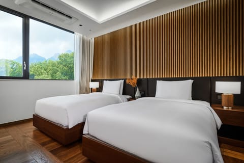 Timber Suite (Based on 2 Guests, Extra person fee KRW 33,000 on site) | Premium bedding, Select Comfort beds, individually decorated