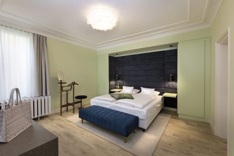 Grand Suite | Premium bedding, in-room safe, desk, iron/ironing board