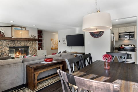 Great Open Floor Plan!