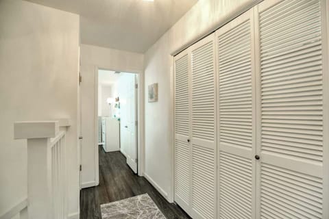 Second floor hallway/laundry