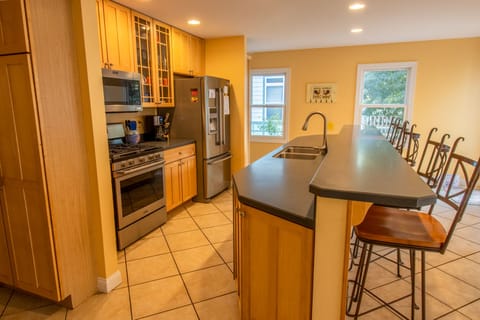 Main Level | Kitchen