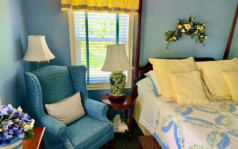 Classic Room, 1 Queen Bed (The Periwinkle) | Individually decorated, individually furnished, free WiFi, bed sheets