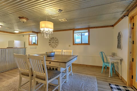 More of the dining area.