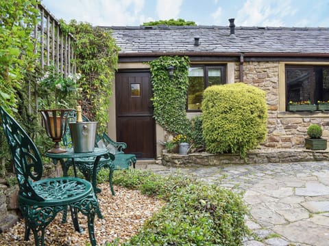 Exterior | Garden Cottage, Sabden, near Clitheroe