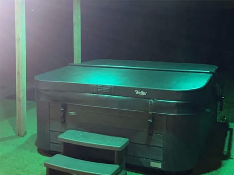 Hot tub | Rowan Muir, Crosshouse, near Kilmarnock