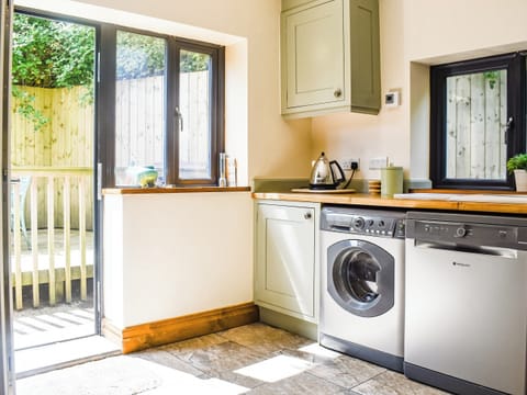 Kitchen | Woodside Cottage, Backbarrow, Near Ulverston