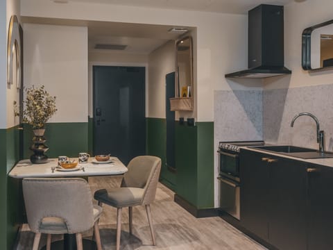 1 Bedroom Apartment - 2 people | Private kitchen