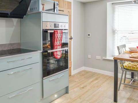 Kitchen | The Old Toll House, Portpatrick