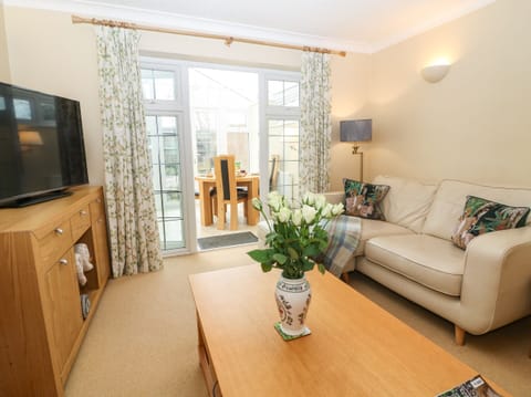 Cottage | Living area