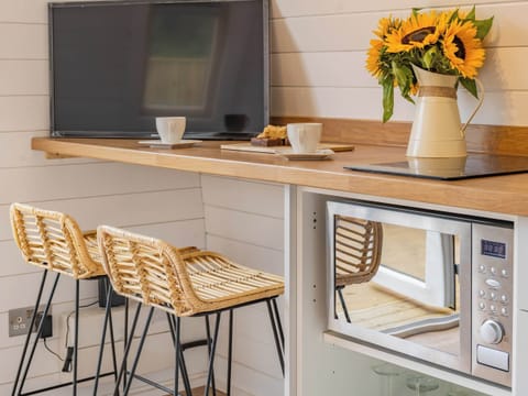 Living area | Cwtch - Cwmporthman Farm, Blaenporth