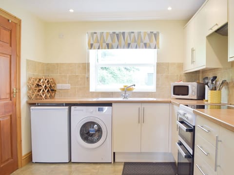 Kitchen | Typicca Farmhouse, Brechfa