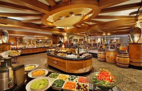 Daily buffet breakfast (ZAR 255 per person)