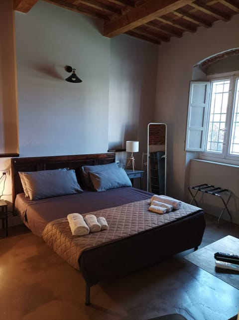 Design Double Room | Free WiFi