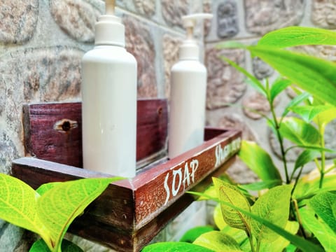 Family Room | Bathroom | Shower, free toiletries, hair dryer, bathrobes