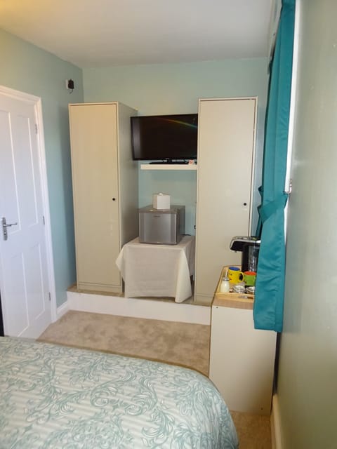 Double Room, Ensuite (2Bee) | Egyptian cotton sheets, down comforters, memory foam beds