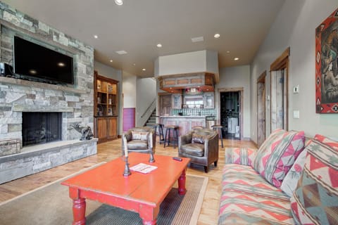 Downstairs Living area 2