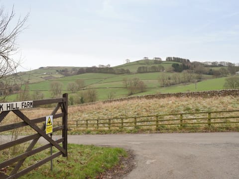 Tranquil surrounding countryside | Silk Hill Stables, Whaley Bridge near Buxton