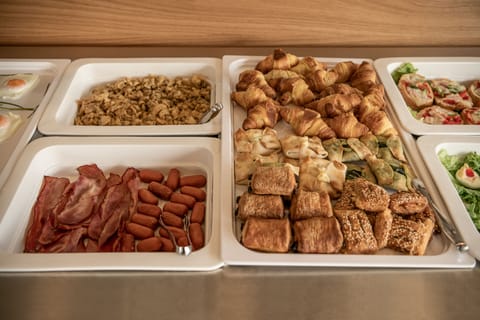Daily buffet breakfast (EUR 10 per person)