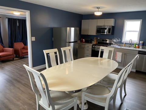 Dining Table Seats 6