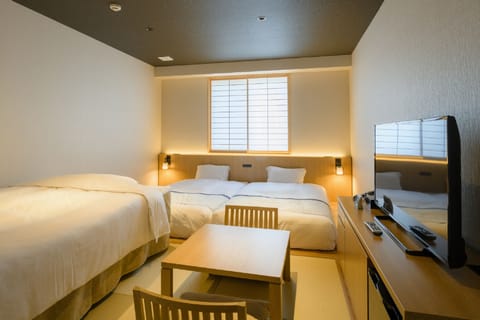 Japanese Style Modern Twin Room C, Non Smoking | Iron/ironing board, free WiFi, bed sheets