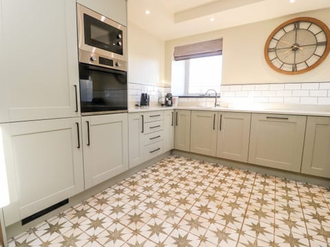 Fridge, dishwasher, electric kettle, toaster