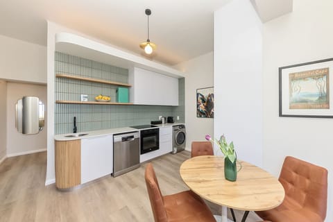 Apartment, 2 Bedrooms | Private kitchen