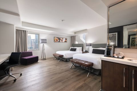 Premium bedding, in-room safe, desk, iron/ironing board