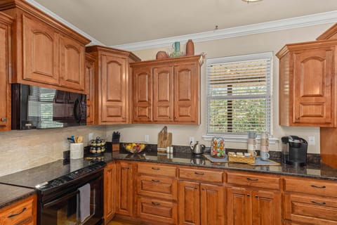 Fully equipped kitchen with everything you need to whip up a home-cooked meal.