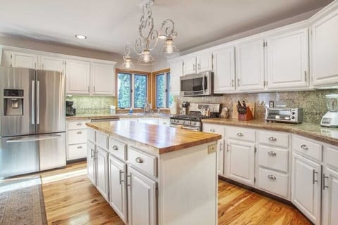 Open and spacious kitchen