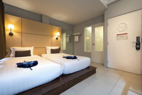 Standard Twin Room | Desk, free WiFi, bed sheets