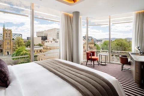 Panoramic Room, 1 King Bed, Non Smoking, City View (Panoramic City View King) | Frette Italian sheets, premium bedding, pillowtop beds, minibar