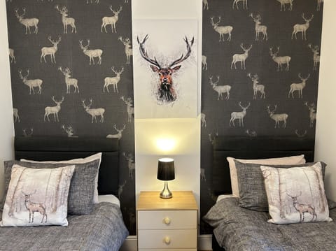 Cottage | 2 bedrooms, individually decorated, individually furnished, free WiFi