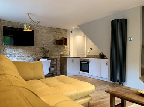 Apartment, Ensuite (Coach House) | Lounge