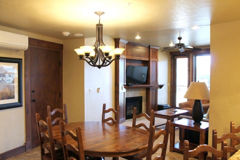 Dining area and Fireplace